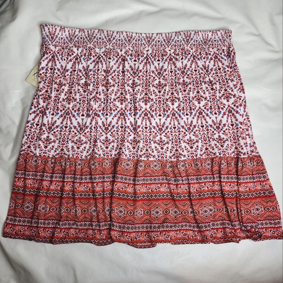 Saint John's Bay Women's Skirt Stretchy Casual Floral Red White Plus Size 4X NWT - Picture 11 of 13